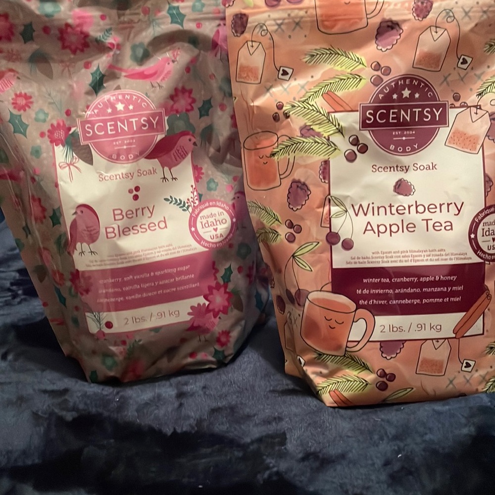 Scentsy soaksBerry Blessed Scentsy Soak. Winterberry Apple Tea Scentsy Soak